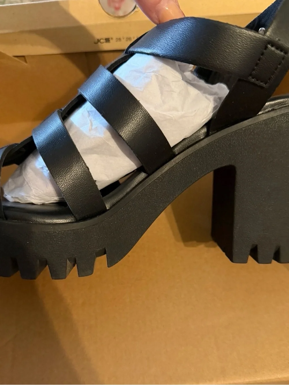 Madden Nyc stylish black